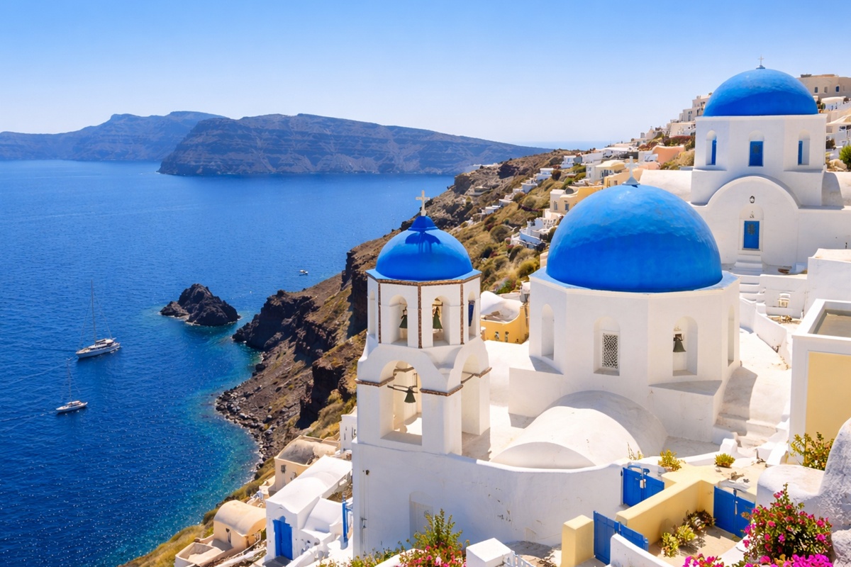 santorini ausflug kreta blaue kuppeln caldera aussicht